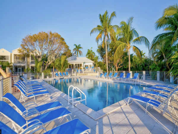 Four Bedroom Oceanfront Vacation Condo in Key Largo Sleeps 8